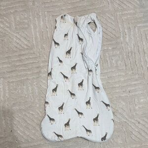 Kyte BABY White Giraffe Print Sleep Sack